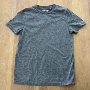 Boys - Size 6-8 (small) - Urban Pipeline - Gray T-Shirt